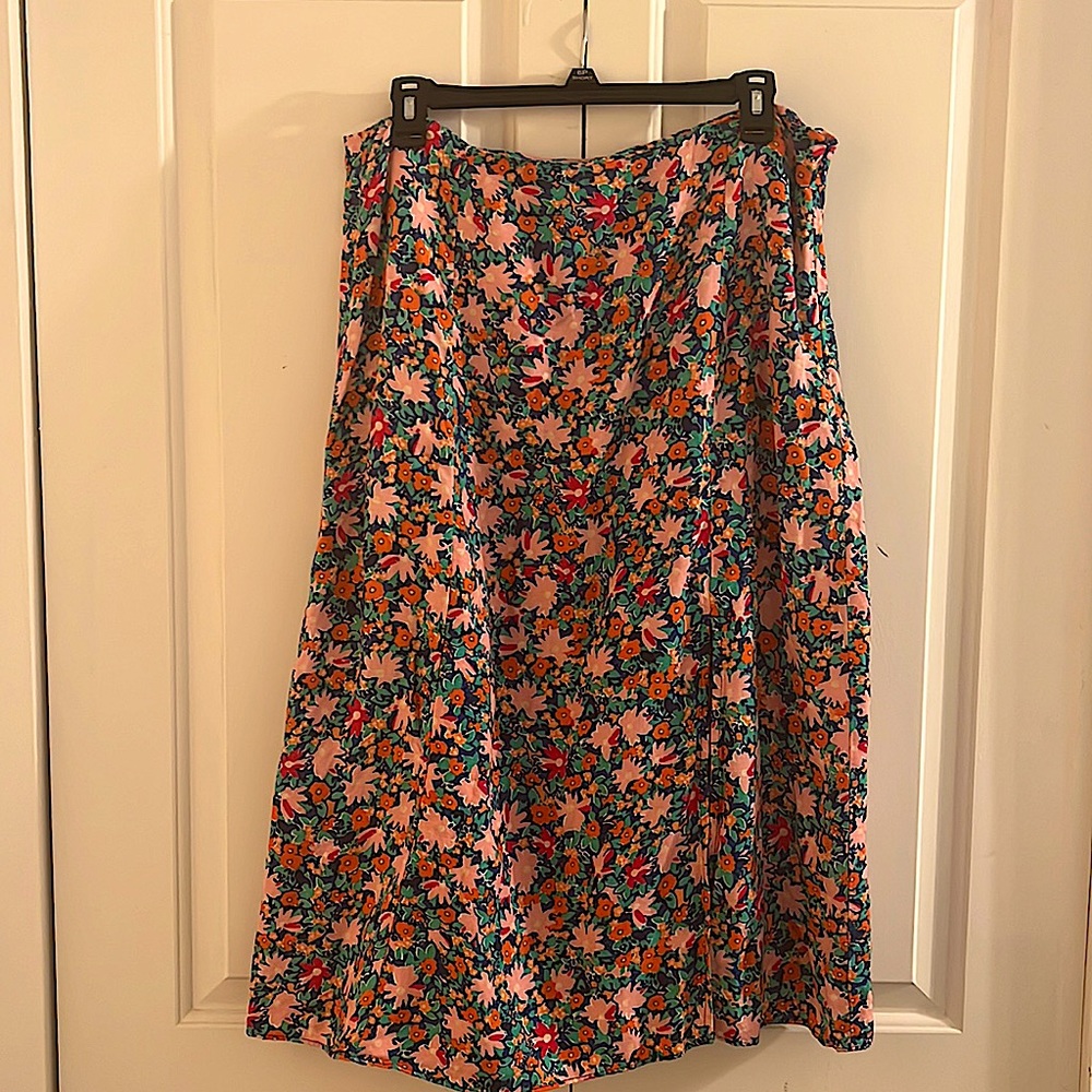 Loft Floral Midi-Skirt Size 12 Petite